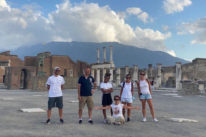 2 Hours Pompeii Group Tour with Archaeologist Guide and Skip the Line - Fullonica di Stephanus: Roman Laundry and What People Smelled Like