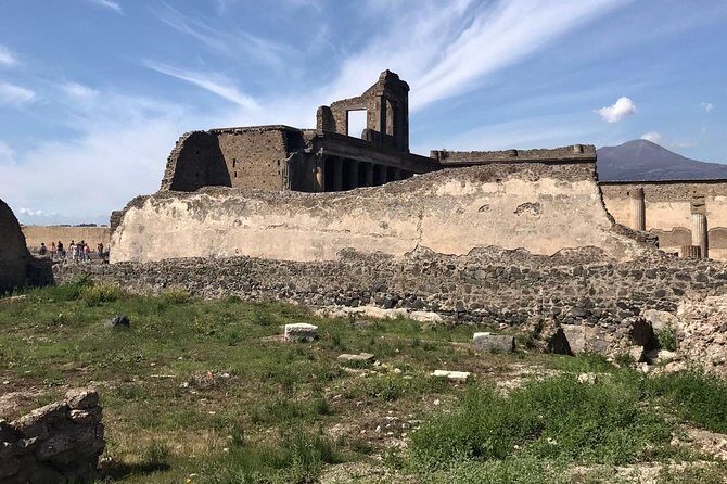 2 Hours Private Walking Tour in Pompeii with an Archaeologist - Practical tips for a smooth visit