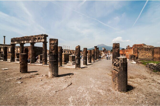All Inclusive Pompeii, Pizza Class & Olive Oil Experience - Skip-the-line Pompeii entry: the time savings that matter