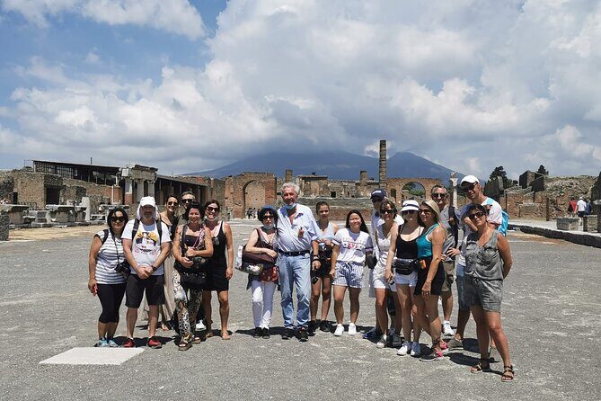 All-Inclusive Pompeii Tour with Guide, Lunch & Ticket from Rome - Skip-the-line entry at Pompeii: how the “ticket included” part helps