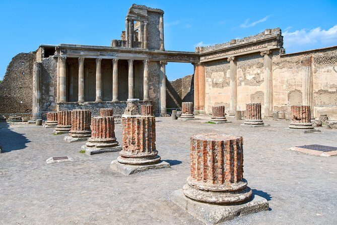 All Inclusive Pompeii, Vesuvius, wine tasting & light lunch - All-inclusive Pompeii and Vesuvius: why this combo works from Sorrento