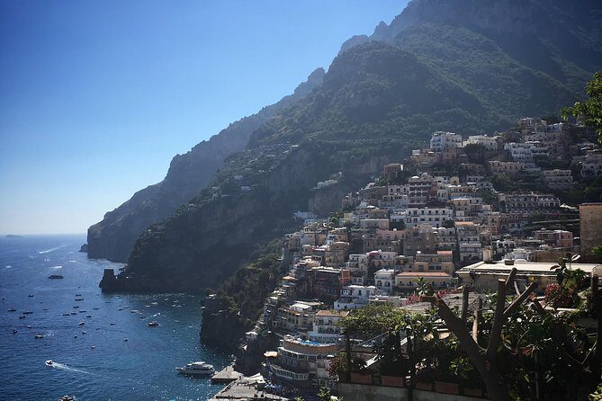 Amalfi Coast and Pompei - Positano’s central square: one hour for the main hits