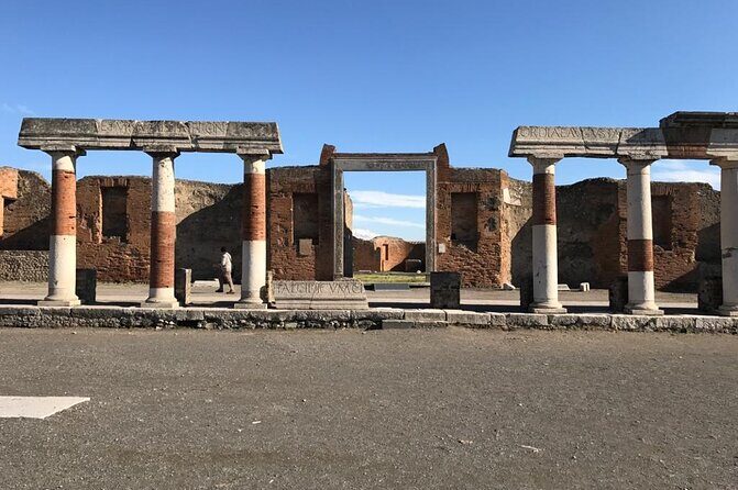 Amalfi Coast and Pompeii day tour - The coast road photo stops: the views you’ll think about later