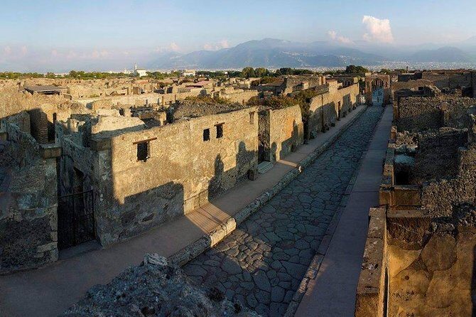 Amalfi Coast: Pompei & Vesuvius small group with Skip the line tickets - Who should book this Pompeii and Vesuvius small-group tour