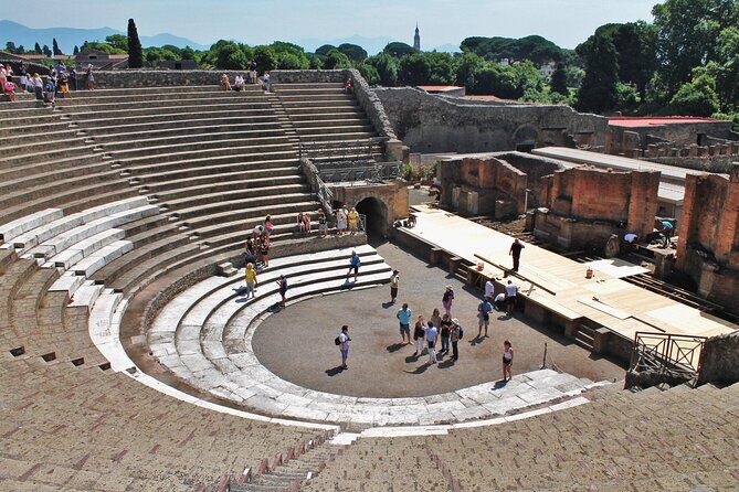 Amalfi Coast: Pompeii Small Group with Skip the Line Tickets - Pompeii highlights with headset narration and a guided route