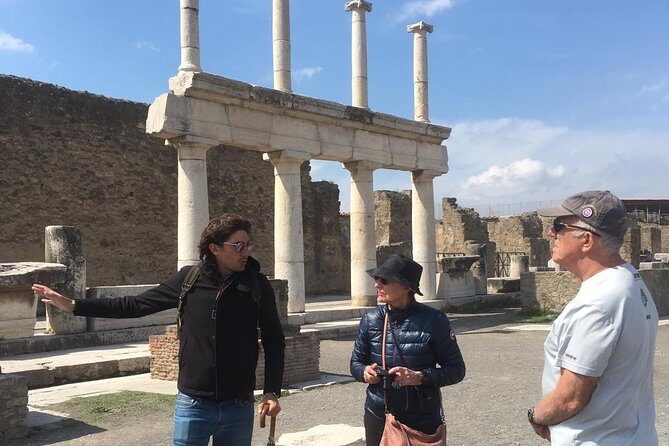 Best of Pompeii & Herculaneum: Private Tour with an Archaeologist - Stop 2 in Herculaneum: private homes and everyday shops