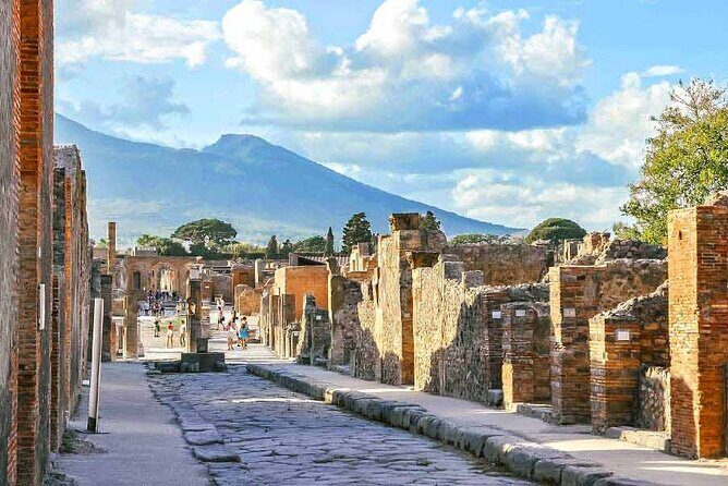 Customizable Private Tour of Herculaneum & Pompeii - Herculaneum’s Parco Acheologico: smaller site, powerful impact