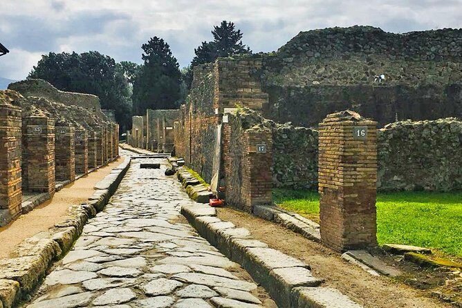Day trip to Pompeii from Naples - Price and value: what you pay, what you still need to buy