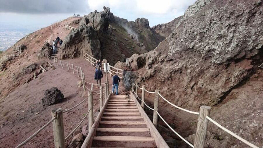 Day Trip to Pompeii & Vesuvius from Naples - Vesuvius Time: The Summit Hike, Views of the Gulf, and What to Expect Up There