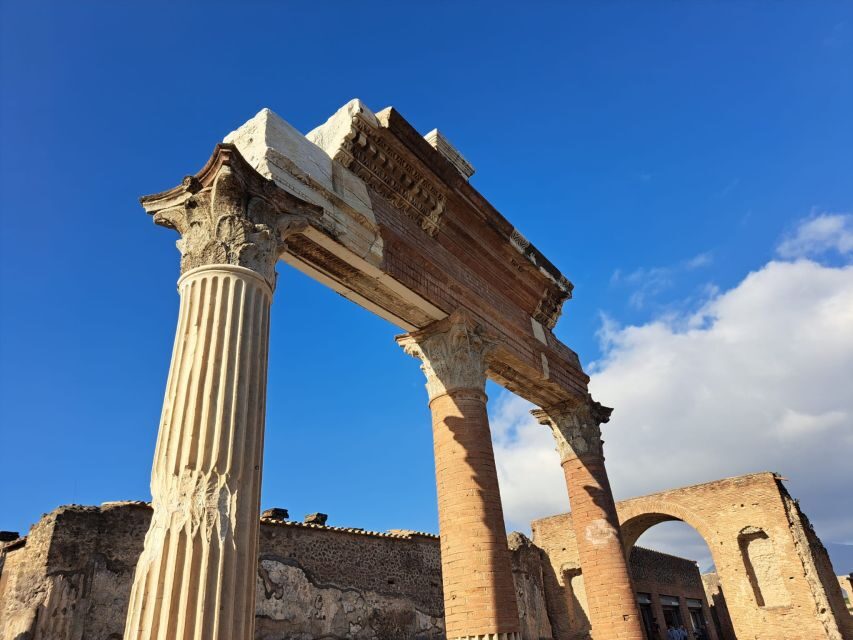 Day Trip to Pompeii & Vesuvius from Naples - Lunch, Snacks, and the Reality of Food on a Tight Schedule