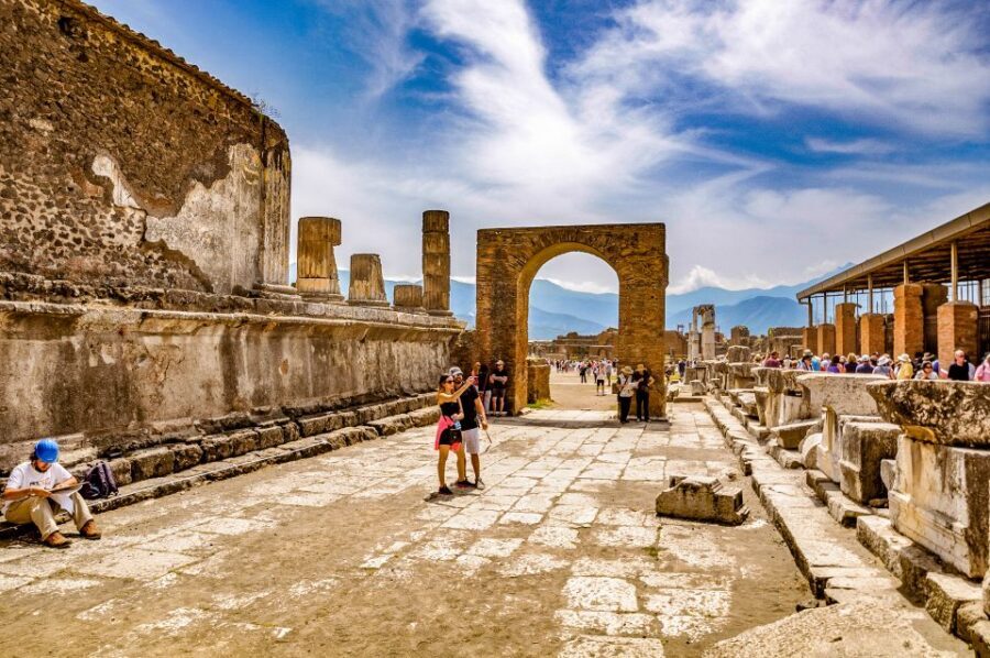Discover Mt. Vesuvius: Private 3-Hour Tour from Pompeii - Skip-the-line entry and what “private” means in practice
