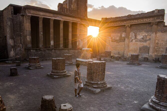 DISCOVERING POMPEII - VIP tour/Small group - The two-hour Pompeii walk: top sights, daily life, and smart pacing