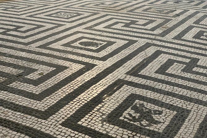 Excellence Private Herculaneum Guided Tour with an Archeologist - Timing tips: go early to stay comfortable