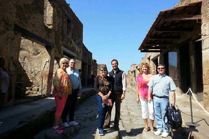 Exclusive Pompeii with Wine and Lunch on Vesuvius-Skip-the-line - Skip-the-line Pompeii plus Vesuvius views