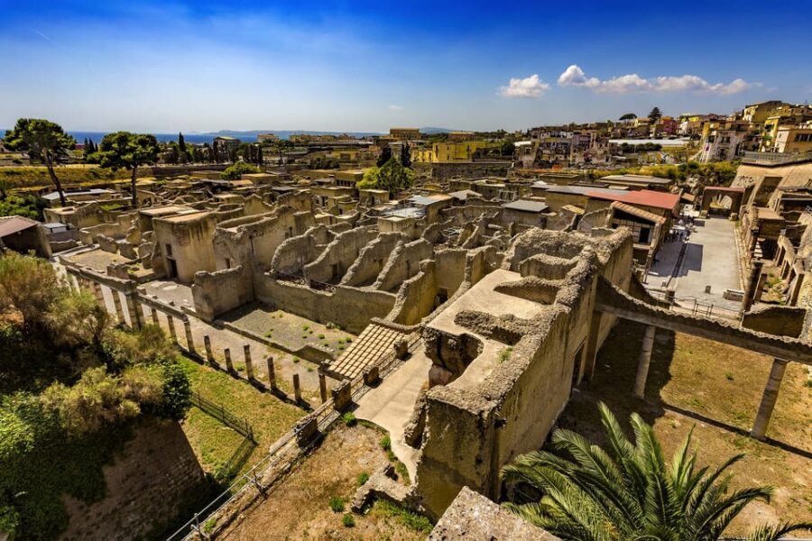 From Naples: Archeological day to Pompeii and Herculaneum - Audio guides and maps: how to use them without getting stuck