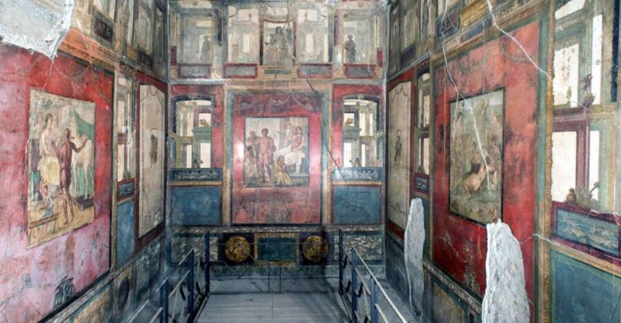 From Naples: Day Trip to Pompeii with skip the line - Riding the shuttle: what you gain with roundtrip transport