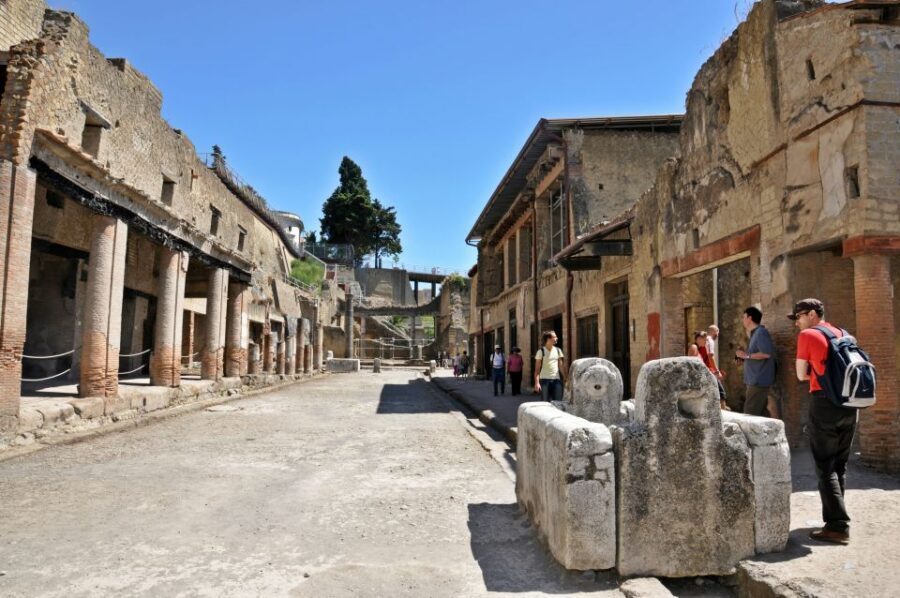 From Naples: Pompeii and Herculaneum VIP Tour with Lunch - Herculaneum’s best-preserved rooms: frescoes, doors, and boat-shed remains