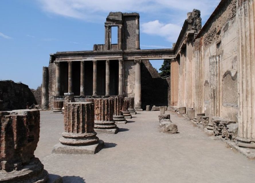 From Naples: Pompeii and Herculaneum VIP Tour with Lunch - Who this tour suits (and who should look elsewhere)