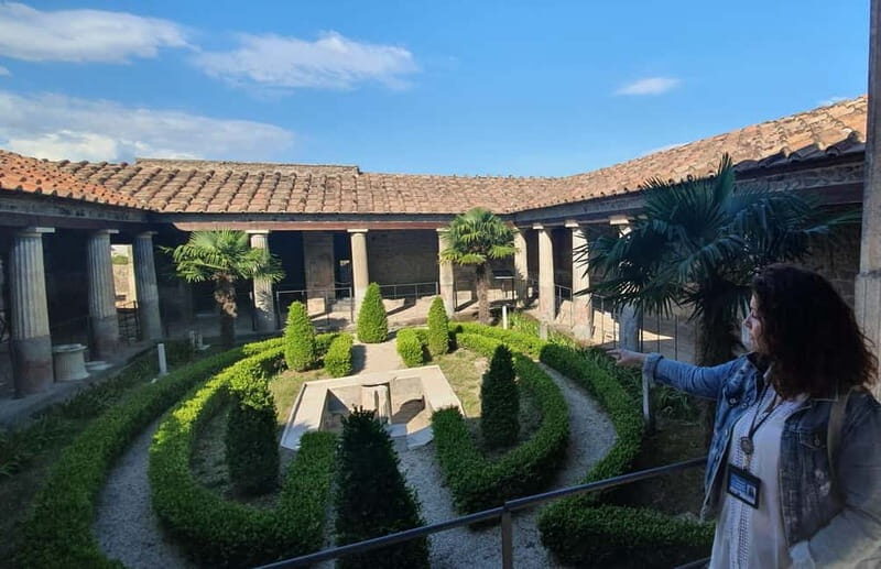 From Naples: Pompeii Private Tour with Transfer and Guide - House of the Faun and the Old Amphitheater: Homes and Spectacle