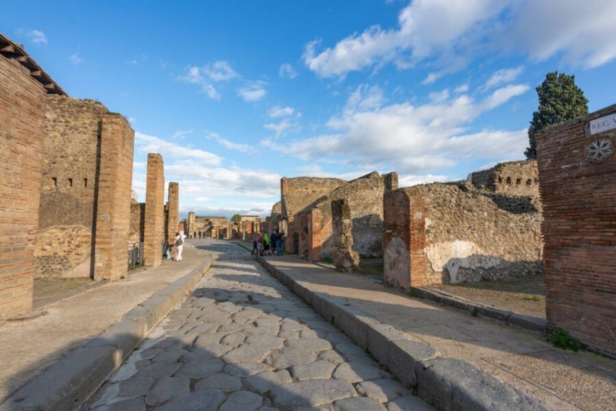 From Rome: 3-Day Tour to Pompeii, Sorrento & Capri - Capri Day Trip: Ferry Ride, Blue Grotto Rules, and the Anacapri Factor