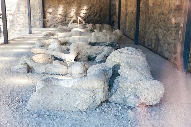 From Rome: Best of Pompeii Guided Tour and Sorrento Day Trip - Lunch Time Inside the Day: Upgrade Option and How Not to Get Caught Off Guard