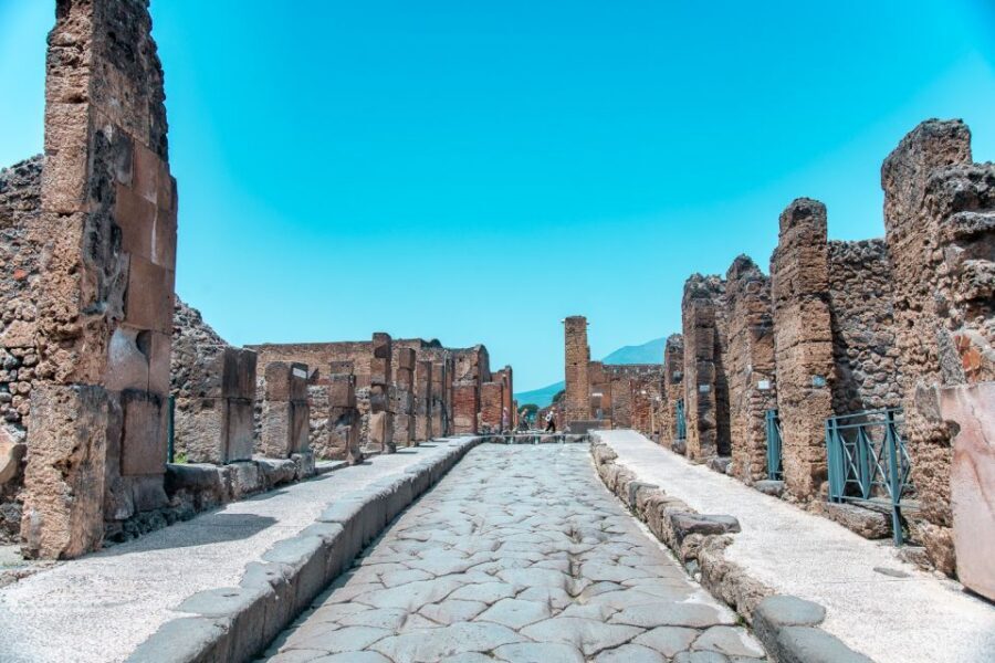 From Rome: Day Trip to Pompeii, Positano, and Amalfi - Walking Pompeii’s Streets and the House of the Gladiators
