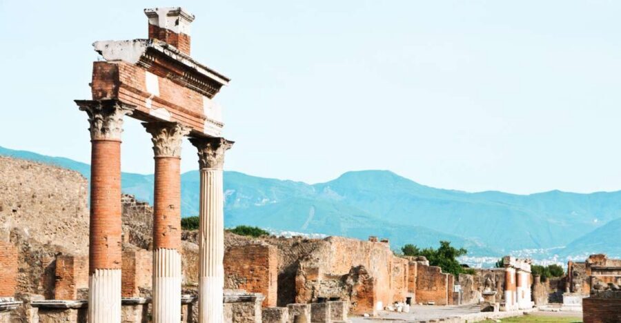 From Rome: Pompeii & Amalfi Coast Full-Day Trip - The Amalfi Coast Turn: Positano Views That Change the Mood
