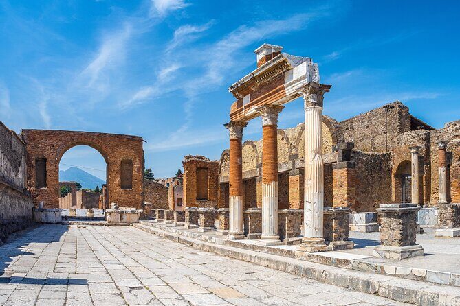 from Rome, Pompeii and Vesuvius - Pompeii: stepping into streets that still feel like a real place