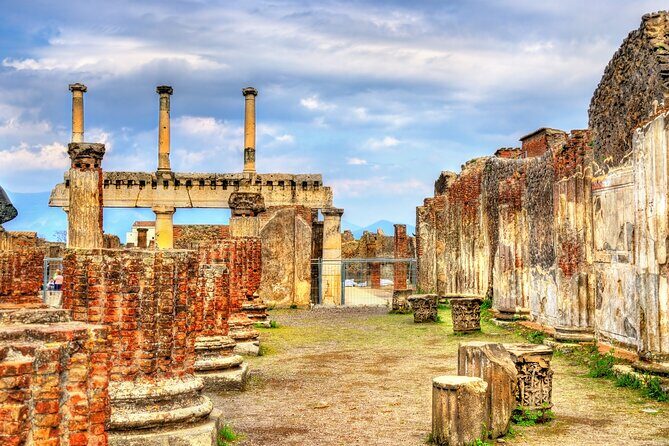 from Rome, Pompeii and Vesuvius - Coach comfort, rest breaks, and the Cassino stops