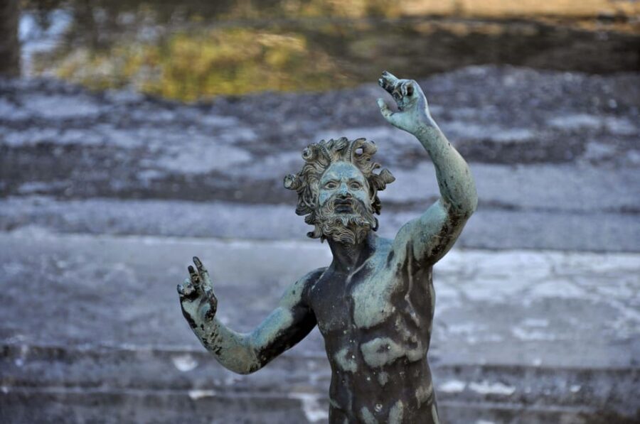 From Salerno_Pompeii Express: bus transfer+entrance ticket - Entering Pompeii with your ticket and audio guide ready