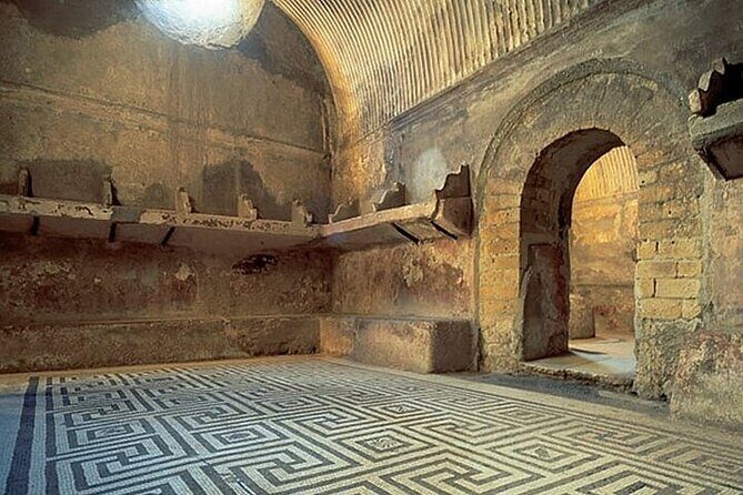 Half Day Excursion to Herculaneum from Naples with Lunch - The Ride Part: Comfortable Bus Time in Real Napoli Traffic