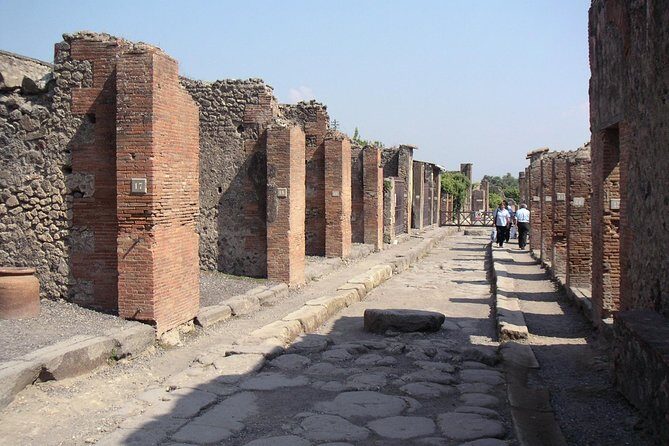 Half Day Morning Tour of Pompeii from Sorrento - When the Guide Really Matters: What Good Storytelling Adds