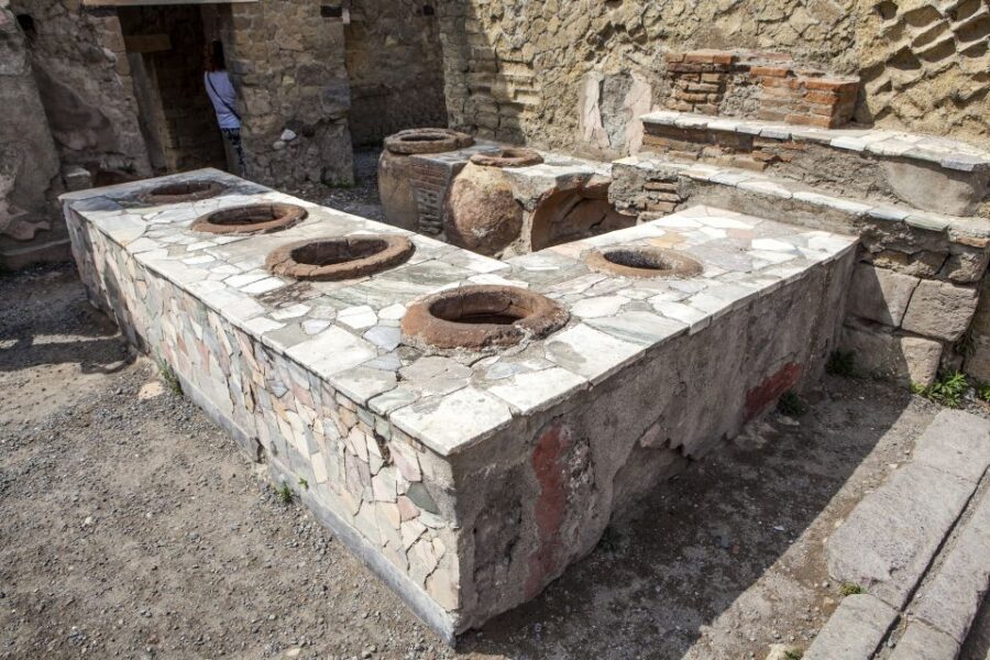 Herculaneum 2-Hour Private Guided Tour - Why Herculaneum Feels Different Than Pompeii