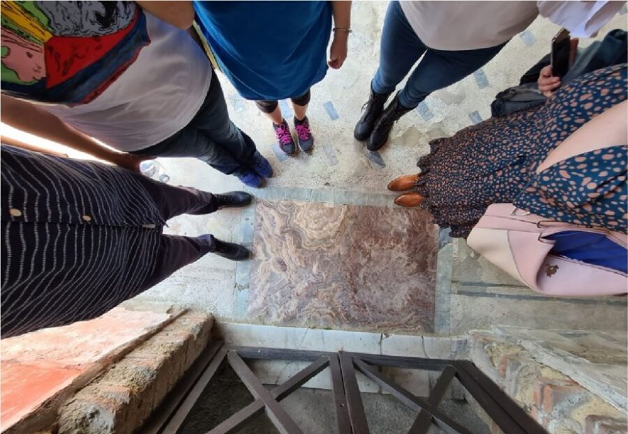 Herculaneum Archaeological Park smart Audio Tour - What to expect as you walk: rooms, specialized spaces, and guided interpretation