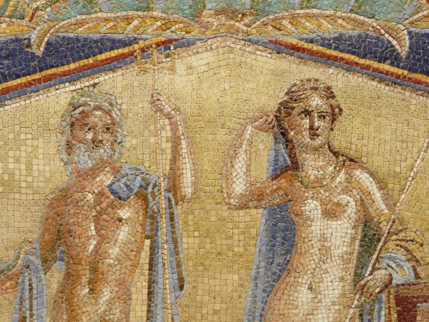 Herculaneum: Private Walking Tour with Archeologist Guide - Thermopolium and everyday rhythm: food, drink, and the street