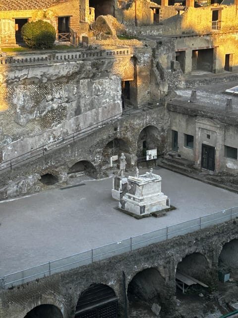 Herculaneum - Small Group Tour (admission included) - Wealthy Roman Life: What You’ll See in the Houses and Streets