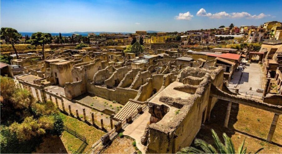 Herculaneum with an Archaelogical Guide & Ticket - Why Herculaneum Feels Different Than Pompeii