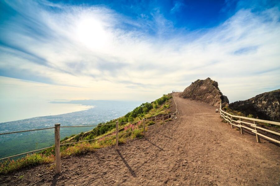 Mount Vesuvius 4-Hour Volcano Tour with Wine Tasting - Pickup, transport, and onboard commentary: the calm part of the day
