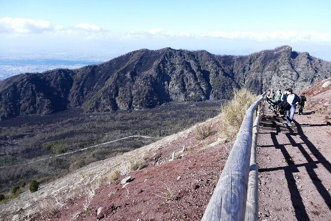Mt Vesuvius Half-Day Trip from Naples - Guide narration and group vibes: what you’ll actually notice
