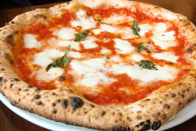 Naples and Pompeii Full-day Tour with Pizza Lunch from Rome - The early pickup (Aurelian Walls) and why it matters