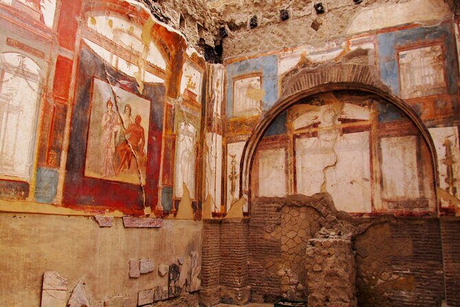 Naples/Salerno Port: Pompeii & Vesuvius - lunch or wine tasting - Pompeii with a local guide: how to get meaning fast