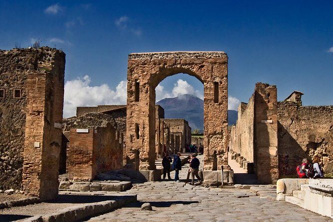 Naples to Positano/Sorrento Transfer via Pompeii (or Vice Versa) - Timing tips: how to avoid feeling rushed at Pompeii