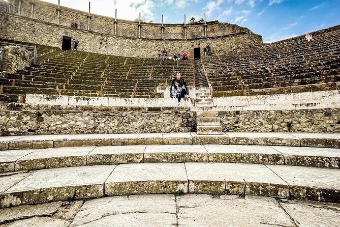 Once upon a time Pompeii 2 and a half hour tour - Skip-the-line ticket help and why it matters on a busy site