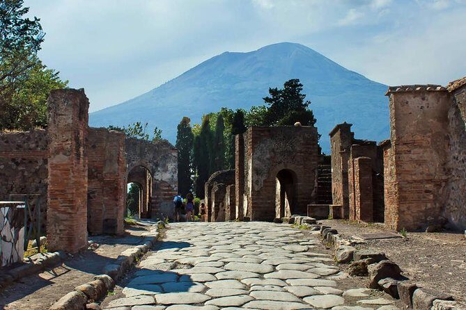 Pompeii 2 h guided tour - Skip-the-line Priority Access - Price and Value: What $48.16 Really Buys You