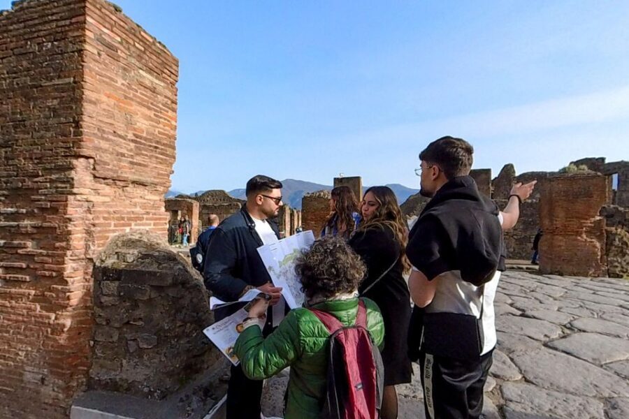 Pompeii: 2 Hours Skip the Line Visit with a Licensed Guide - Terme Stabiane baths: where people relaxed and socialized