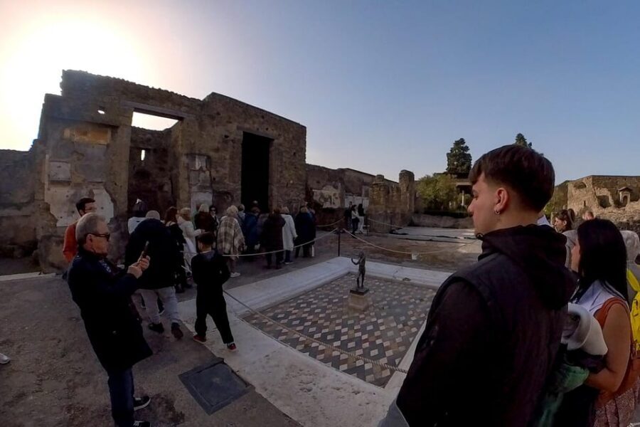Pompeii: 2 Hours Skip the Line Visit with a Licensed Guide - Price and value: is $58 worth it for a guided Pompeii loop?