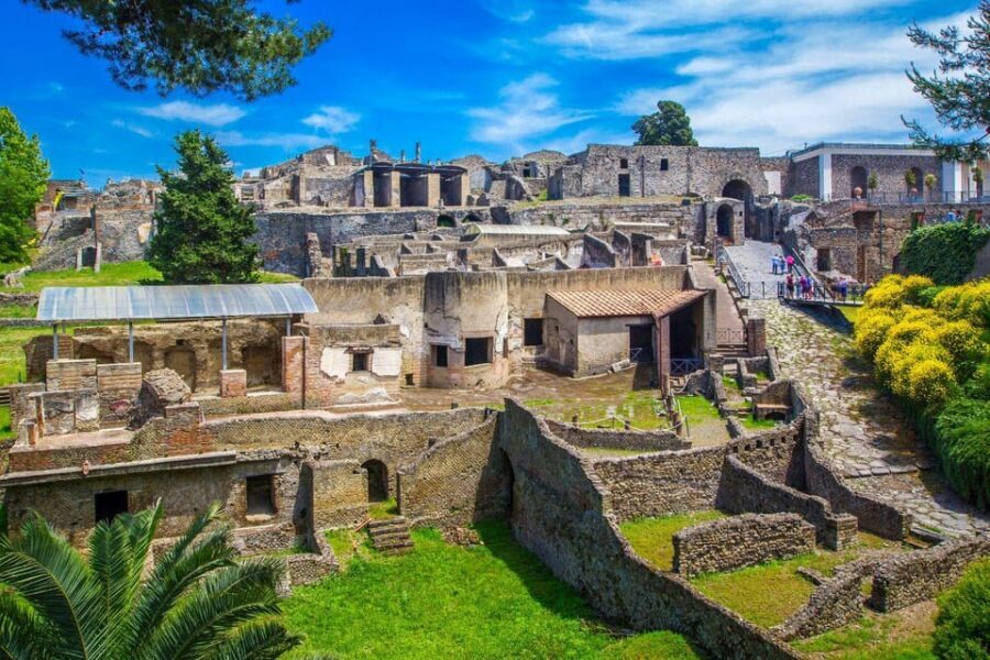 Pompeii: 2H group guided tour with a certified guide - Key things to know before you go