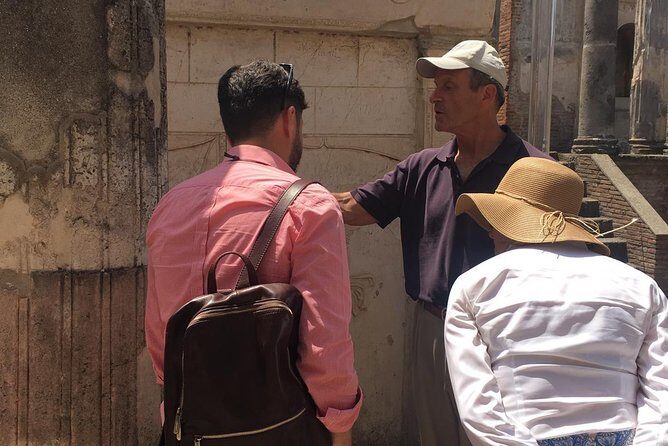Pompeii 3h Private & Quality Tour with your Archaeologist - Greater Decumano and the Lupanare: seeing daily life beyond the postcard scenes