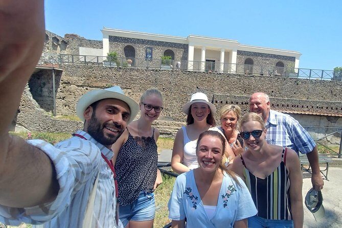 Pompeii Ancient City Walking Tour – Italian & English Guide - Day 2 at the Roman Catholic Sanctuary: a quieter, different kind of Pompeii