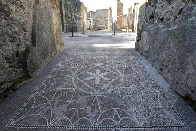 Pompeii and Amalfi Coast Day Trip from Naples - Coral Workshop Break: A Craft Stop with Real Local Color
